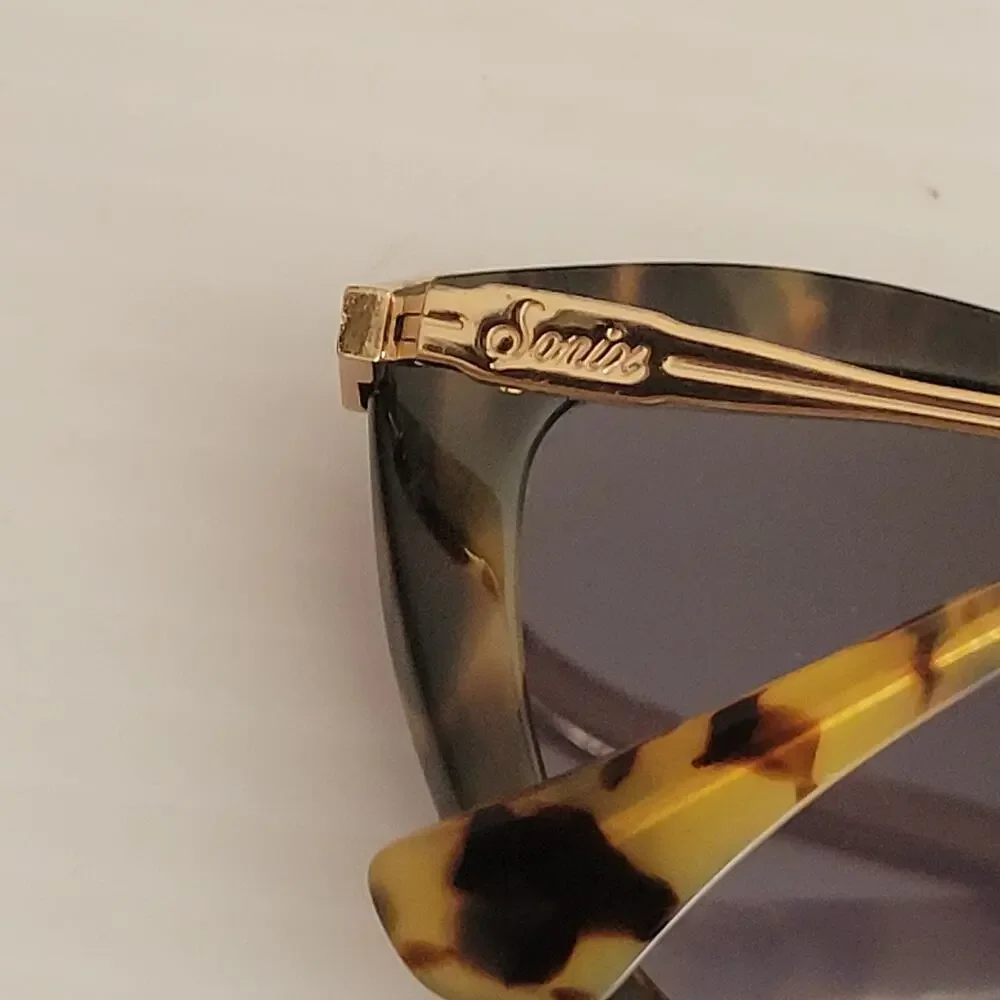 SONIX Sunglasses Women's Melrose Cat Eye Tortoise Plastic frame
